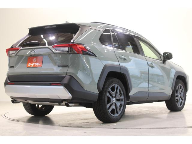 RAV4 アドベンチャー ユーザー買取車 パノラマムーンルーフ 禁煙車 純正10.5インチディスプレイ フルセグTV バックカメラ 合皮スポーティシート シートヒーター シートベンチレーション トヨタセーフティセンス ETC(14枚目)
