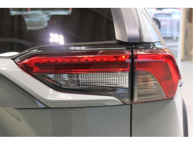 RAV4 アドベンチャー ユーザー買取車 パノラマムーンルーフ 禁煙車 純正10.5インチディスプレイ フルセグTV バックカメラ 合皮スポーティシート シートヒーター シートベンチレーション トヨタセーフティセンス ETC(20枚目)