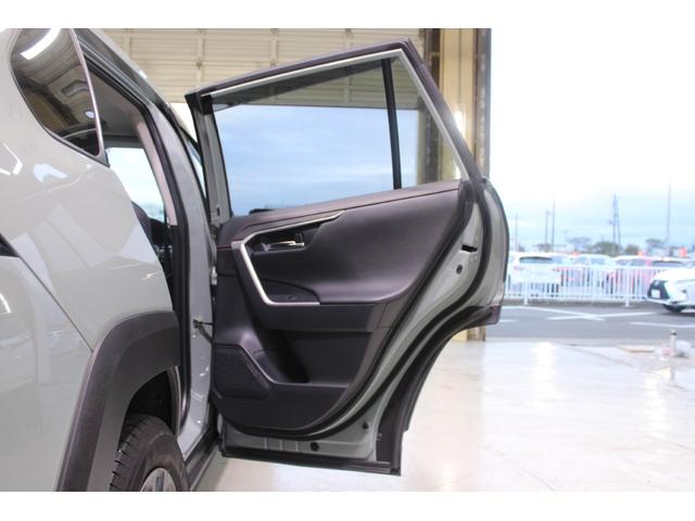 RAV4 アドベンチャー ユーザー買取車 パノラマムーンルーフ 禁煙車 純正10.5インチディスプレイ フルセグTV バックカメラ 合皮スポーティシート シートヒーター シートベンチレーション トヨタセーフティセンス ETC(29枚目)