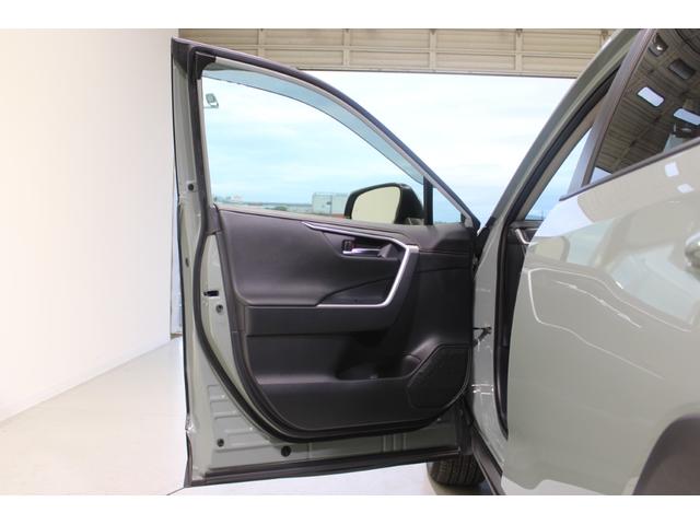 RAV4 アドベンチャー ユーザー買取車 パノラマムーンルーフ 禁煙車 純正10.5インチディスプレイ フルセグTV バックカメラ 合皮スポーティシート シートヒーター シートベンチレーション トヨタセーフティセンス ETC(34枚目)