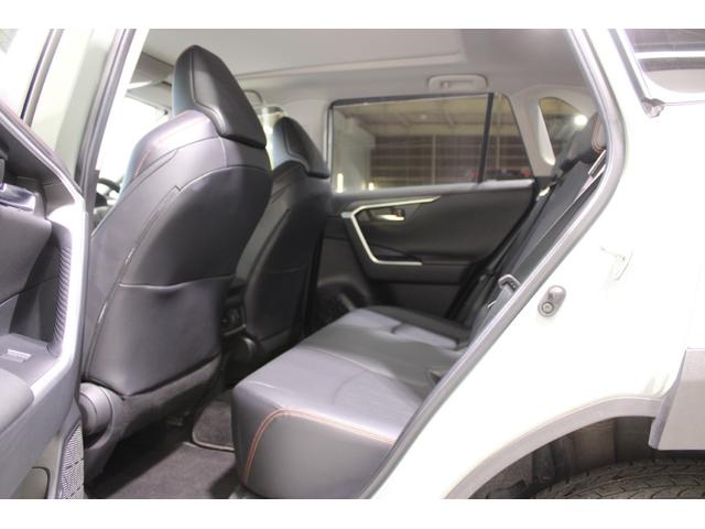 RAV4 アドベンチャー ユーザー買取車 パノラマムーンルーフ 禁煙車 純正10.5インチディスプレイ フルセグTV バックカメラ 合皮スポーティシート シートヒーター シートベンチレーション トヨタセーフティセンス ETC(39枚目)