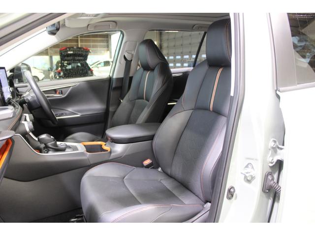 RAV4 アドベンチャー ユーザー買取車 パノラマムーンルーフ 禁煙車 純正10.5インチディスプレイ フルセグTV バックカメラ 合皮スポーティシート シートヒーター シートベンチレーション トヨタセーフティセンス ETC(42枚目)
