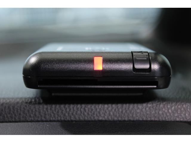 ノア S-Z 禁煙車 純正8インチディスプレイオーディオ バックカメラ トヨタセーフティーセンス フルセグTV 両側電動スライドドア ハーフレザーシート シートヒーター LEDヘッドライト ETC オートハイビーム(5枚目)