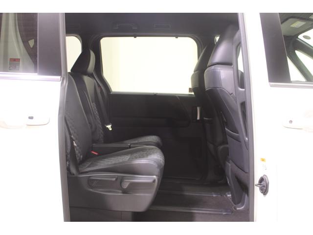 ヴォクシー S-Z 禁煙車 純正8インチディスプレイオーディオ バックカメラ フルセグTV トヨタセーフティセンス シートヒーター LEDヘッドライト 両側電動スライドドア ETC オートハイビーム Bluetooth(39枚目)