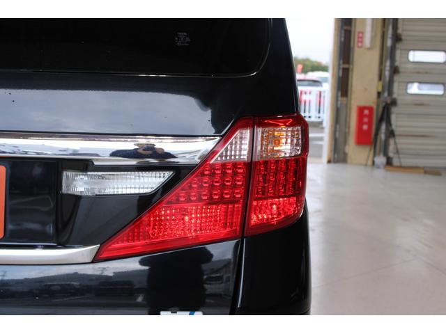 アルファードハイブリッド Ｘ　禁煙車　純正９型ナビ　フルセグＴＶ　バックカメラ　両側電動スライドドア　アクセサリーコンセント（ＡＣ１００Ｖ／１５００Ｗ／コンセント）　パノラマビューモニター　クルーズコントロールシステム（22枚目）