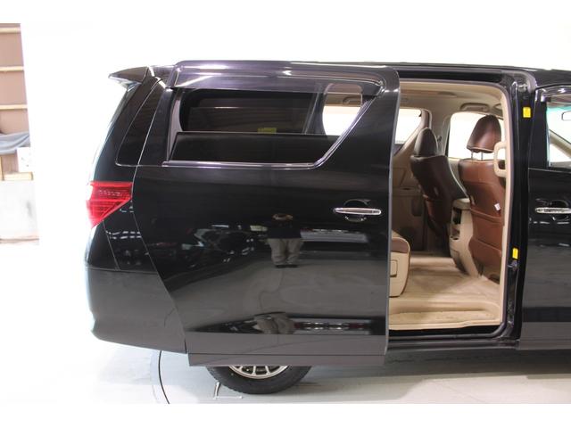 アルファードハイブリッド Ｘ　禁煙車　純正９型ナビ　フルセグＴＶ　バックカメラ　両側電動スライドドア　アクセサリーコンセント（ＡＣ１００Ｖ／１５００Ｗ／コンセント）　パノラマビューモニター　クルーズコントロールシステム（36枚目）