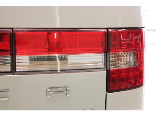 デリカＤ：５ ジャスパー　アルパイン後席モニター　社外ナビ（ＳＤ確認中）　フルセグＴＶ　バックカメラ　両側電動　前席シートヒーター　純正１８ＡＷ　ＬＥＤヘッドライト　フォグランプ　ＥＴＣ　オートクルーズコントロール（19枚目）