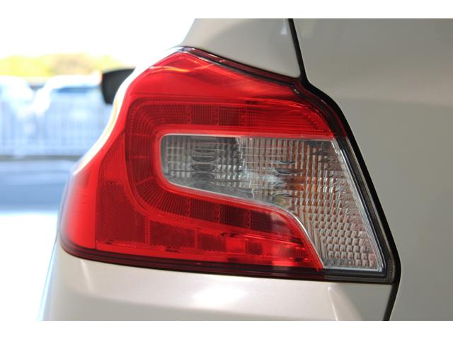 WRX STI STI ワンオーナー 禁煙車 オプションリアスポイラー 6速MT 純正ナビ フルセグTV バックカメラ ハーフレザーシート STI18インチアルミホイール LEDヘッドライト ETC フロントフォグライト(20枚目)