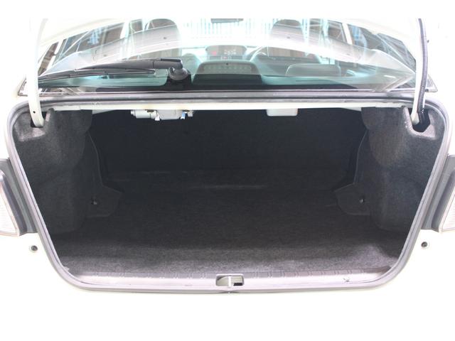 WRX STI STI ワンオーナー 禁煙車 オプションリアスポイラー 6速MT 純正ナビ フルセグTV バックカメラ ハーフレザーシート STI18インチアルミホイール LEDヘッドライト ETC フロントフォグライト(33枚目)