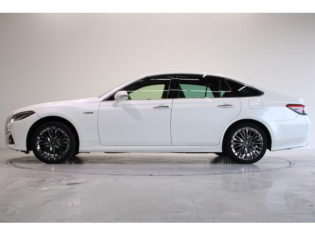 クラウンハイブリッド Ｇ－エグゼクティブ　Ｆｏｕｒ　純正８インチナビ　全周囲カメラ　フルセグＴＶ　禁煙車　温冷黒革シート　メモリー付きパワーシート　ステアリングヒーター　純正１８インチアルミホイール　ブラインドスポットモニター　レーダークルーズ（10枚目）