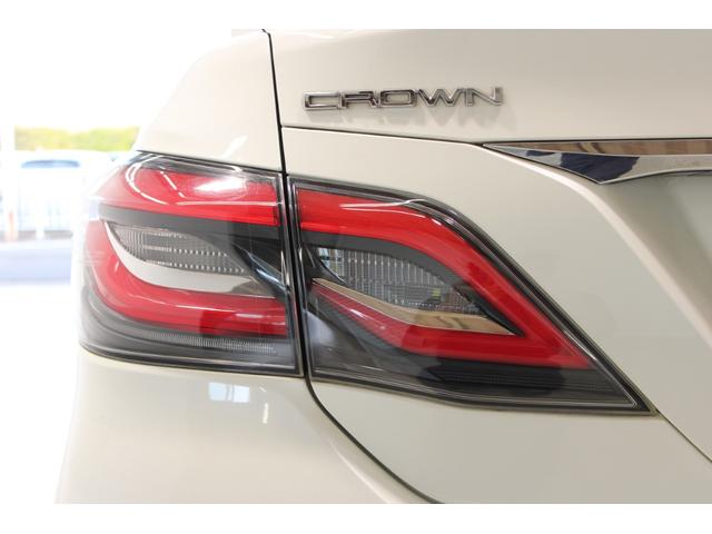 クラウンハイブリッド Ｇ－エグゼクティブ　Ｆｏｕｒ　純正８インチナビ　全周囲カメラ　フルセグＴＶ　禁煙車　温冷黒革シート　メモリー付きパワーシート　ステアリングヒーター　純正１８インチアルミホイール　ブラインドスポットモニター　レーダークルーズ（20枚目）