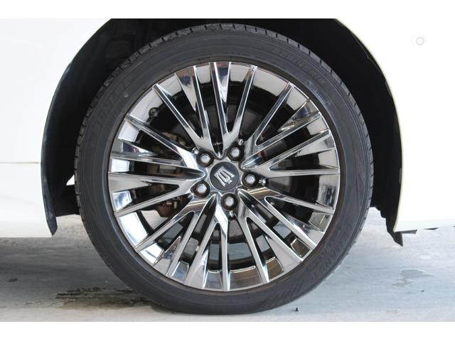 クラウンハイブリッド Ｇ－エグゼクティブ　Ｆｏｕｒ　純正８インチナビ　全周囲カメラ　フルセグＴＶ　禁煙車　温冷黒革シート　メモリー付きパワーシート　ステアリングヒーター　純正１８インチアルミホイール　ブラインドスポットモニター　レーダークルーズ（23枚目）