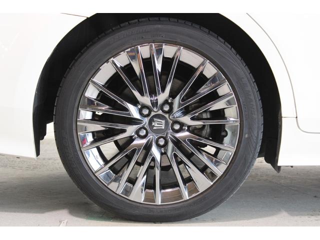 クラウンハイブリッド Ｇ－エグゼクティブ　Ｆｏｕｒ　純正８インチナビ　全周囲カメラ　フルセグＴＶ　禁煙車　温冷黒革シート　メモリー付きパワーシート　ステアリングヒーター　純正１８インチアルミホイール　ブラインドスポットモニター　レーダークルーズ（24枚目）