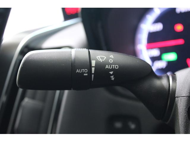 クラウンハイブリッド Ｇ－エグゼクティブ　Ｆｏｕｒ　純正８インチナビ　全周囲カメラ　フルセグＴＶ　禁煙車　温冷黒革シート　メモリー付きパワーシート　ステアリングヒーター　純正１８インチアルミホイール　ブラインドスポットモニター　レーダークルーズ（50枚目）