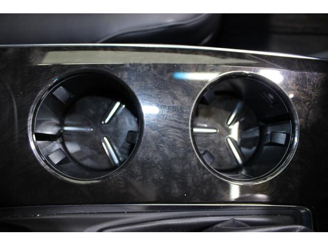 クラウンハイブリッド Ｇ－エグゼクティブ　Ｆｏｕｒ　純正８インチナビ　全周囲カメラ　フルセグＴＶ　禁煙車　温冷黒革シート　メモリー付きパワーシート　ステアリングヒーター　純正１８インチアルミホイール　ブラインドスポットモニター　レーダークルーズ（56枚目）