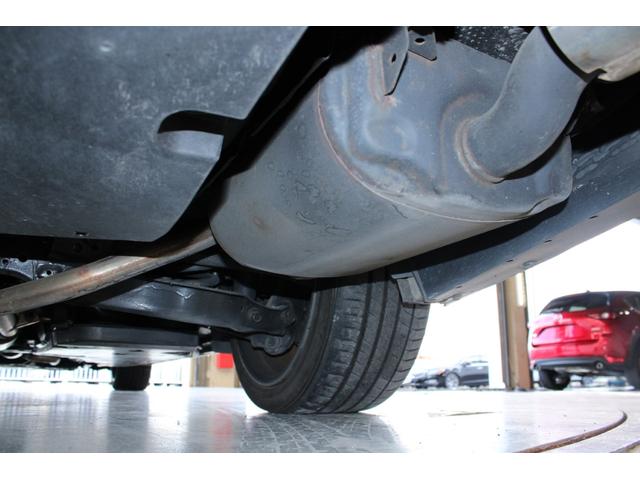 クラウンハイブリッド Ｇ－エグゼクティブ　Ｆｏｕｒ　純正８インチナビ　全周囲カメラ　フルセグＴＶ　禁煙車　温冷黒革シート　メモリー付きパワーシート　ステアリングヒーター　純正１８インチアルミホイール　ブラインドスポットモニター　レーダークルーズ（63枚目）