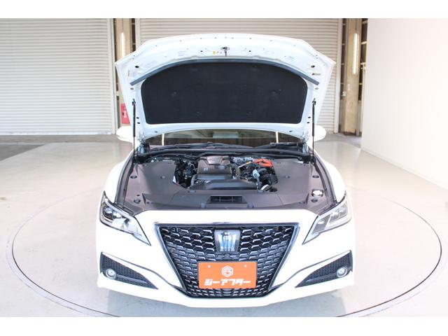 クラウンハイブリッド Ｇ－エグゼクティブ　Ｆｏｕｒ　純正８インチナビ　全周囲カメラ　フルセグＴＶ　禁煙車　温冷黒革シート　メモリー付きパワーシート　ステアリングヒーター　純正１８インチアルミホイール　ブラインドスポットモニター　レーダークルーズ（66枚目）