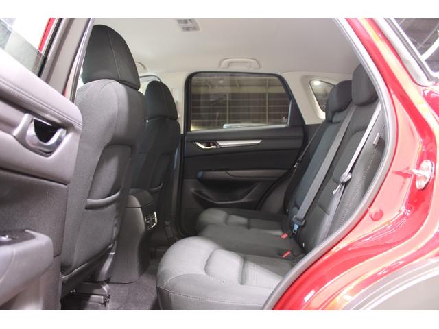 ＣＸ－５ ＸＤ　プロアクティブ　６速ＭＴ　純正ナビ　ＢＯＳＥサウンドシステム　全周囲カメラ　フルセグＴＶ　ＣＤ＆ＤＶＤ　ステアリングヒーター　シートヒーター　ＬＥＤヘッドライト　フロントフォグライト　電動リアゲート　レーダークルーズ（41枚目）