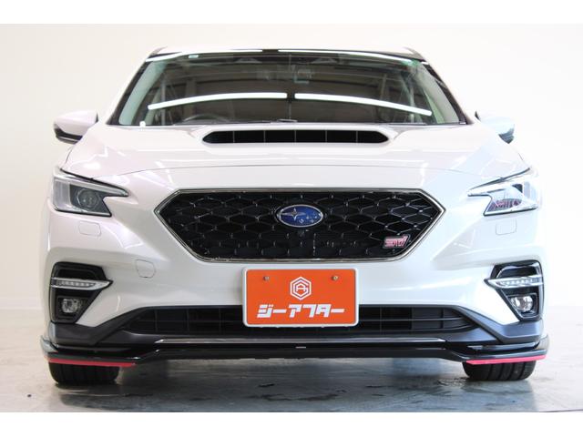 レヴォーグ ＳＴＩスポーツ　ＥＸ　禁煙車　ＳＴＩフルエアロ　ＳＴＩマフラー　純正１１．６インチナビ　バックカメラ　サイドカメラ　フルセグＴＶ　メモリー付き温熱赤黒革パワーシート　アイサイト　電動リアゲート　デジタルインナーミラー（8枚目）