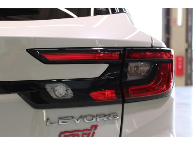 レヴォーグ ＳＴＩスポーツ　ＥＸ　禁煙車　ＳＴＩフルエアロ　ＳＴＩマフラー　純正１１．６インチナビ　バックカメラ　サイドカメラ　フルセグＴＶ　メモリー付き温熱赤黒革パワーシート　アイサイト　電動リアゲート　デジタルインナーミラー（19枚目）