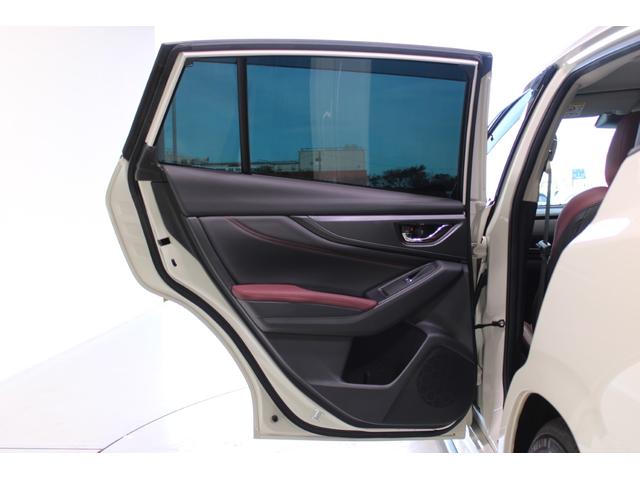 レヴォーグ ＳＴＩスポーツ　ＥＸ　禁煙車　ＳＴＩフルエアロ　ＳＴＩマフラー　純正１１．６インチナビ　バックカメラ　サイドカメラ　フルセグＴＶ　メモリー付き温熱赤黒革パワーシート　アイサイト　電動リアゲート　デジタルインナーミラー（35枚目）