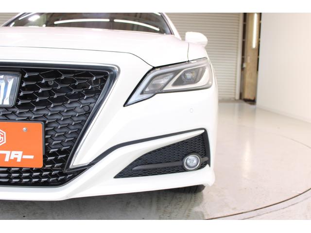 クラウンハイブリッド S Four エレガンススタイル 禁煙車 サンルーフ 純正8インチナビ フルセグTV バックカメラ レーダ-クル-ズコントロ-ルシステム 半革温熱シート ETC2.0 ステアリングヒータ- 衝突軽減ブレーキ LEDヘッドライト(16枚目)