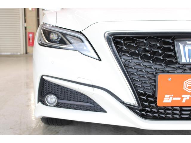 クラウンハイブリッド S Four エレガンススタイル 禁煙車 サンルーフ 純正8インチナビ フルセグTV バックカメラ レーダ-クル-ズコントロ-ルシステム 半革温熱シート ETC2.0 ステアリングヒータ- 衝突軽減ブレーキ LEDヘッドライト(18枚目)
