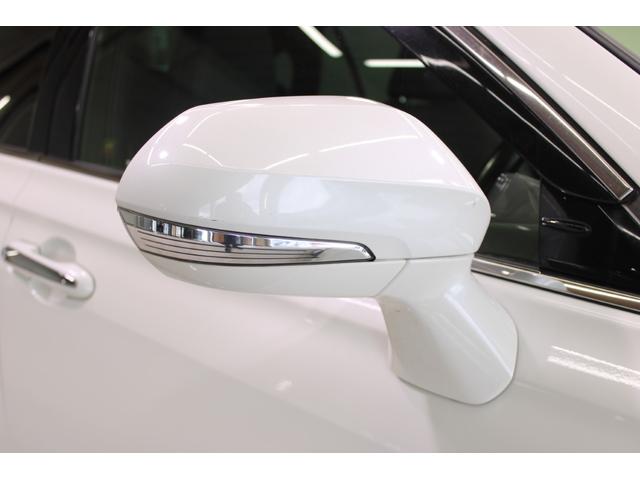 クラウンハイブリッド S Four エレガンススタイル 禁煙車 サンルーフ 純正8インチナビ フルセグTV バックカメラ レーダ-クル-ズコントロ-ルシステム 半革温熱シート ETC2.0 ステアリングヒータ- 衝突軽減ブレーキ LEDヘッドライト(23枚目)