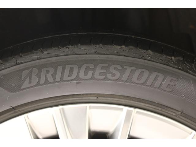 クラウンハイブリッド S Four エレガンススタイル 禁煙車 サンルーフ 純正8インチナビ フルセグTV バックカメラ レーダ-クル-ズコントロ-ルシステム 半革温熱シート ETC2.0 ステアリングヒータ- 衝突軽減ブレーキ LEDヘッドライト(28枚目)