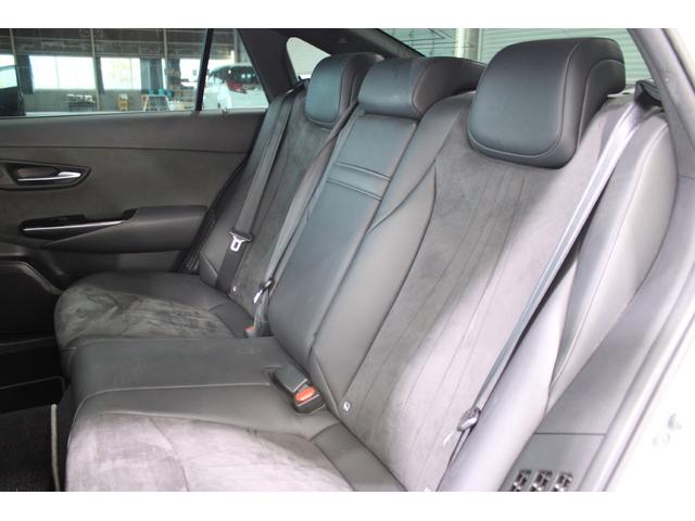 クラウンハイブリッド S Four エレガンススタイル 禁煙車 サンルーフ 純正8インチナビ フルセグTV バックカメラ レーダ-クル-ズコントロ-ルシステム 半革温熱シート ETC2.0 ステアリングヒータ- 衝突軽減ブレーキ LEDヘッドライト(42枚目)