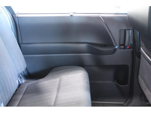 ヴォクシー Ｓ－Ｇ　禁煙車　純正１０インチディスプレイオーディオナビ　フルセグＴＶ　バックカメラ　トヨタセーフティセンス　両側電動スライドドア　ＬＥＤヘッドライト　ＥＴＣ２．０　Ｂｌｕｅｔｏｏｔｈ接続　ＣＤ＆ＤＶＤ（31枚目）