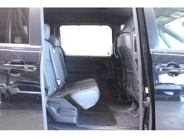 ヴォクシー Ｓ－Ｇ　禁煙車　純正１０インチディスプレイオーディオナビ　フルセグＴＶ　バックカメラ　トヨタセーフティセンス　両側電動スライドドア　ＬＥＤヘッドライト　ＥＴＣ２．０　Ｂｌｕｅｔｏｏｔｈ接続　ＣＤ＆ＤＶＤ（41枚目）