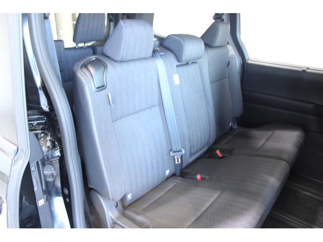 ヴォクシー Ｓ－Ｇ　禁煙車　純正１０インチディスプレイオーディオナビ　フルセグＴＶ　バックカメラ　トヨタセーフティセンス　両側電動スライドドア　ＬＥＤヘッドライト　ＥＴＣ２．０　Ｂｌｕｅｔｏｏｔｈ接続　ＣＤ＆ＤＶＤ（42枚目）