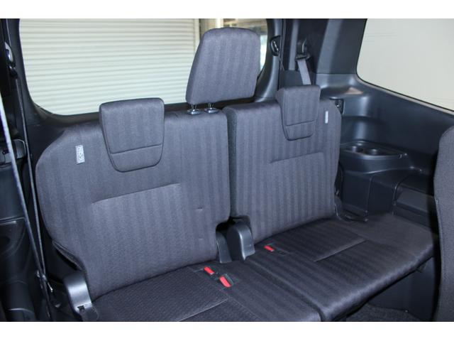 ヴォクシー Ｓ－Ｇ　禁煙車　純正１０インチディスプレイオーディオナビ　フルセグＴＶ　バックカメラ　トヨタセーフティセンス　両側電動スライドドア　ＬＥＤヘッドライト　ＥＴＣ２．０　Ｂｌｕｅｔｏｏｔｈ接続　ＣＤ＆ＤＶＤ（43枚目）