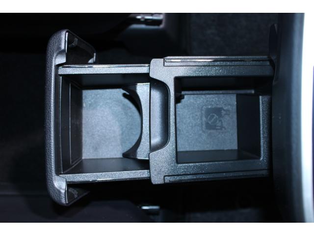 ヴォクシー Ｓ－Ｇ　禁煙車　純正１０インチディスプレイオーディオナビ　フルセグＴＶ　バックカメラ　トヨタセーフティセンス　両側電動スライドドア　ＬＥＤヘッドライト　ＥＴＣ２．０　Ｂｌｕｅｔｏｏｔｈ接続　ＣＤ＆ＤＶＤ（62枚目）