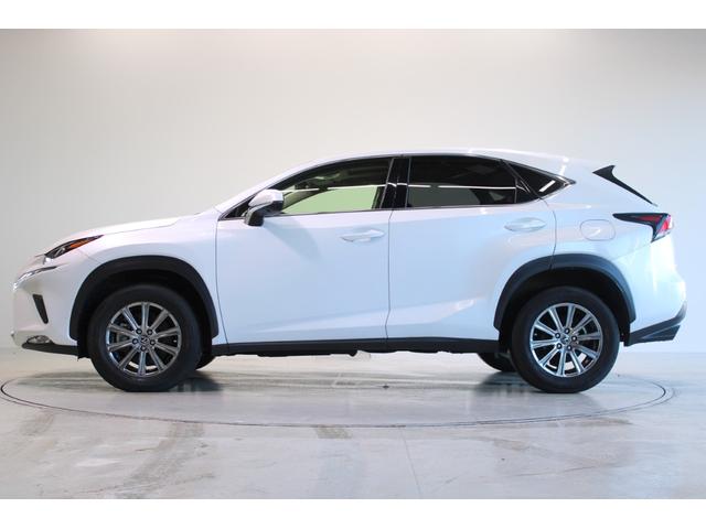 ＮＸ ＮＸ３００　禁煙車　サンルーフ　純正１０．３インチナビ　フルセグＴＶ　バックサイドカメラ　レーダークルーズコントロール　衝突軽減ブレーキ　ＬＥＤヘッドライト　ＥＴＣ２．０　電動リアゲート　パワーシート　純正ＡＷ（10枚目）