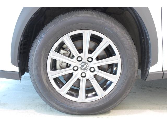 ＮＸ ＮＸ３００　禁煙車　サンルーフ　純正１０．３インチナビ　フルセグＴＶ　バックサイドカメラ　レーダークルーズコントロール　衝突軽減ブレーキ　ＬＥＤヘッドライト　ＥＴＣ２．０　電動リアゲート　パワーシート　純正ＡＷ（26枚目）