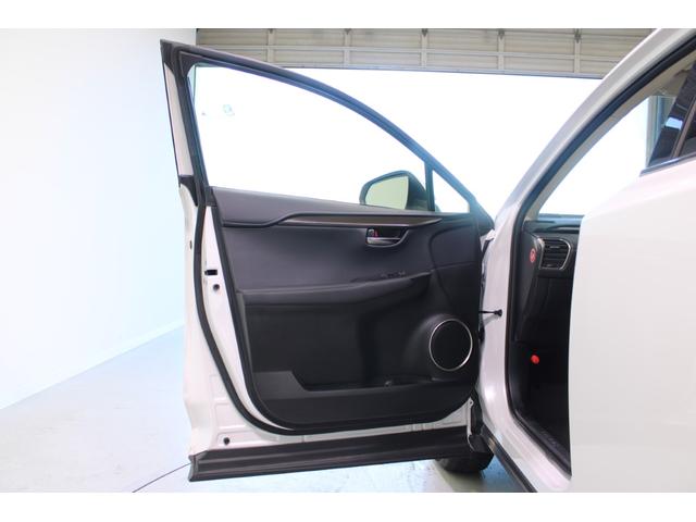 ＮＸ ＮＸ３００　禁煙車　サンルーフ　純正１０．３インチナビ　フルセグＴＶ　バックサイドカメラ　レーダークルーズコントロール　衝突軽減ブレーキ　ＬＥＤヘッドライト　ＥＴＣ２．０　電動リアゲート　パワーシート　純正ＡＷ（35枚目）