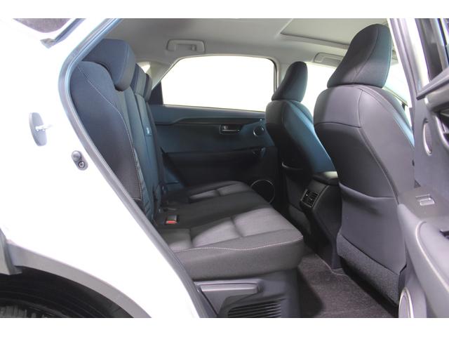 ＮＸ ＮＸ３００　禁煙車　サンルーフ　純正１０．３インチナビ　フルセグＴＶ　バックサイドカメラ　レーダークルーズコントロール　衝突軽減ブレーキ　ＬＥＤヘッドライト　ＥＴＣ２．０　電動リアゲート　パワーシート　純正ＡＷ（37枚目）