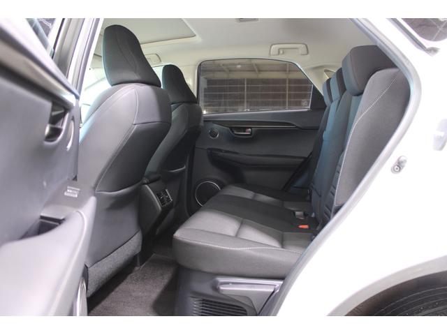 ＮＸ ＮＸ３００　禁煙車　サンルーフ　純正１０．３インチナビ　フルセグＴＶ　バックサイドカメラ　レーダークルーズコントロール　衝突軽減ブレーキ　ＬＥＤヘッドライト　ＥＴＣ２．０　電動リアゲート　パワーシート　純正ＡＷ（39枚目）