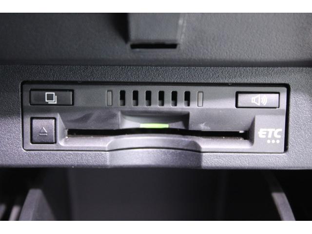 アルファード ２．５Ｓ　Ｃパッケージ　禁煙車　純正１０インチナビ　純正１２インチ後席モニター　バックカメラ　電動リアゲート　レーダークルーズコントロール　クリアランスソナー　フルセグＴＶ　メモリ付パワーシート　ステアリングヒーター　７人乗（5枚目）