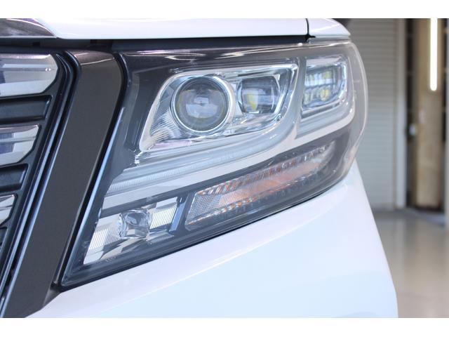 アルファード ２．５Ｓ　Ｃパッケージ　禁煙車　純正１０インチナビ　純正１２インチ後席モニター　バックカメラ　電動リアゲート　レーダークルーズコントロール　クリアランスソナー　フルセグＴＶ　メモリ付パワーシート　ステアリングヒーター　７人乗（16枚目）