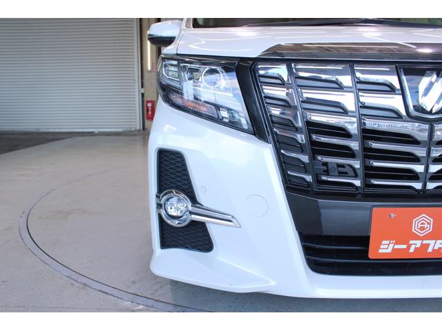 アルファード ２．５Ｓ　Ｃパッケージ　禁煙車　純正１０インチナビ　純正１２インチ後席モニター　バックカメラ　電動リアゲート　レーダークルーズコントロール　クリアランスソナー　フルセグＴＶ　メモリ付パワーシート　ステアリングヒーター　７人乗（17枚目）