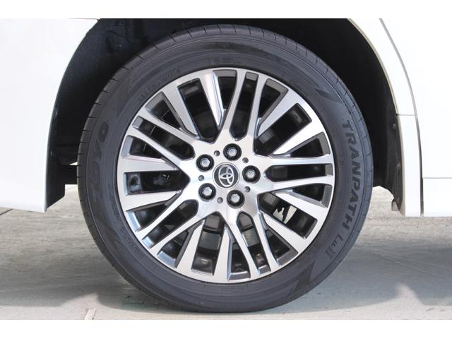 アルファード ２．５Ｓ　Ｃパッケージ　禁煙車　純正１０インチナビ　純正１２インチ後席モニター　バックカメラ　電動リアゲート　レーダークルーズコントロール　クリアランスソナー　フルセグＴＶ　メモリ付パワーシート　ステアリングヒーター　７人乗（24枚目）