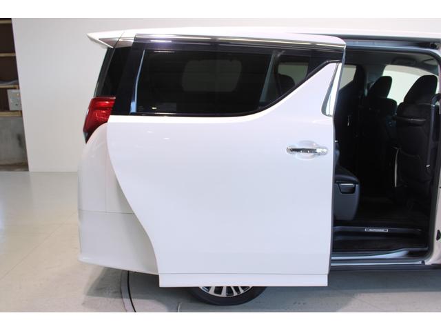 アルファード ２．５Ｓ　Ｃパッケージ　禁煙車　純正１０インチナビ　純正１２インチ後席モニター　バックカメラ　電動リアゲート　レーダークルーズコントロール　クリアランスソナー　フルセグＴＶ　メモリ付パワーシート　ステアリングヒーター　７人乗（32枚目）