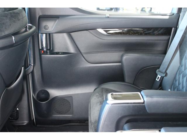 アルファード ２．５Ｓ　Ｃパッケージ　禁煙車　純正１０インチナビ　純正１２インチ後席モニター　バックカメラ　電動リアゲート　レーダークルーズコントロール　クリアランスソナー　フルセグＴＶ　メモリ付パワーシート　ステアリングヒーター　７人乗（36枚目）