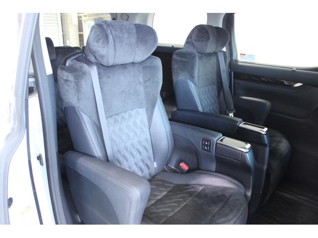 アルファード ２．５Ｓ　Ｃパッケージ　禁煙車　純正１０インチナビ　純正１２インチ後席モニター　バックカメラ　電動リアゲート　レーダークルーズコントロール　クリアランスソナー　フルセグＴＶ　メモリ付パワーシート　ステアリングヒーター　７人乗（42枚目）