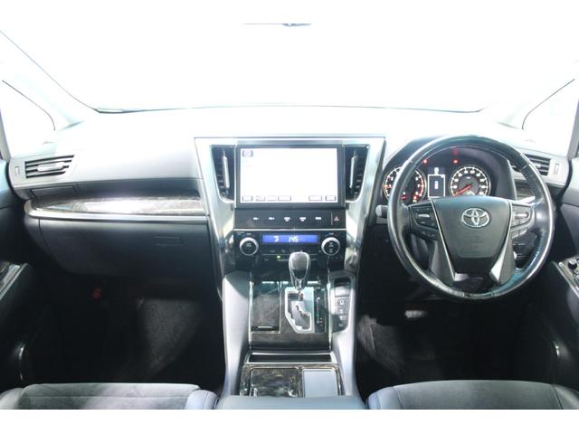 アルファード ２．５Ｓ　Ｃパッケージ　禁煙車　純正１０インチナビ　純正１２インチ後席モニター　バックカメラ　電動リアゲート　レーダークルーズコントロール　クリアランスソナー　フルセグＴＶ　メモリ付パワーシート　ステアリングヒーター　７人乗（49枚目）