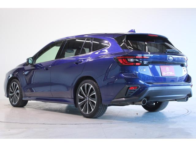 レヴォーグ ＳＴＩスポーツ　ＥＸ　禁煙車　純正１１．６インチナビ　フロントサイドバックカメラ　フルセグＴＶ　アイサイトＸテクノロジー　電動リアゲート　ＬＥＤヘッドライト　ＥＴＣ　メモリ付パワーシート　全席シートヒーター　赤黒革シート（11枚目）