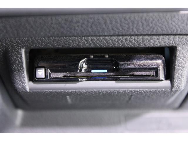 レヴォーグ ２．０ＳＴＩスポーツアイサイト　禁煙車　純正８インチナビ　サイドバックカメラ　フルセグＴＶ　シートヒーター　赤革シート　メモリー付きパワーシート　アイサイトセーフティプラス　デジタルインナーミラー　ＬＥＤヘッドライト　ＥＴＣ　ＢＳＭ（6枚目）